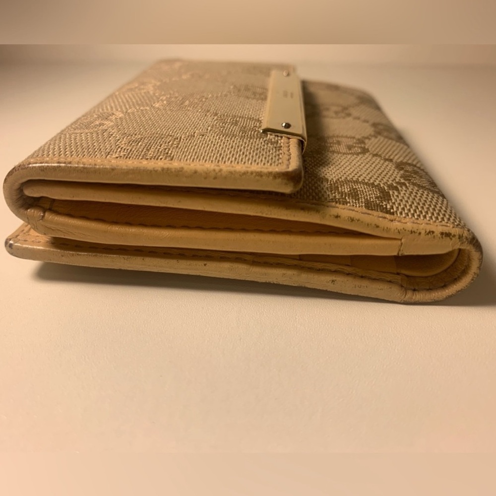 Gucci Monogram Wallet - Picture 9 of 10